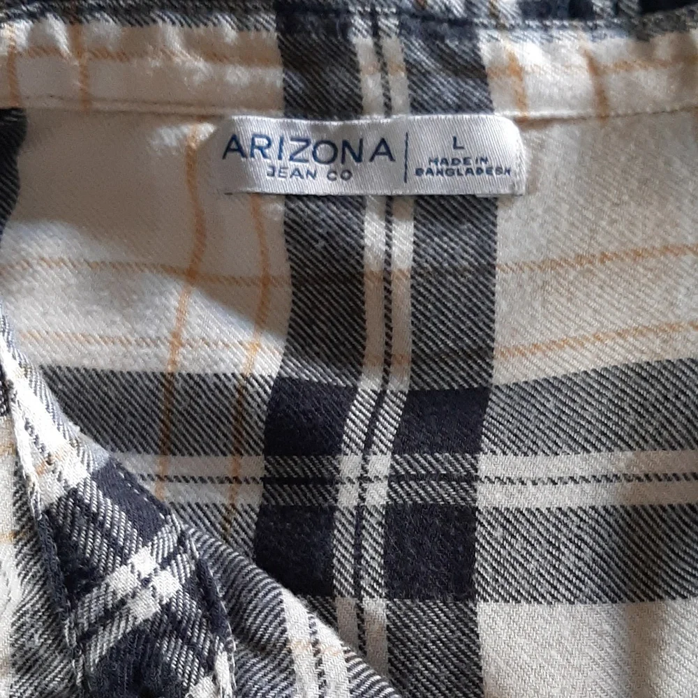 AZ. Jean Co. Blouse - Picture 3 of 7